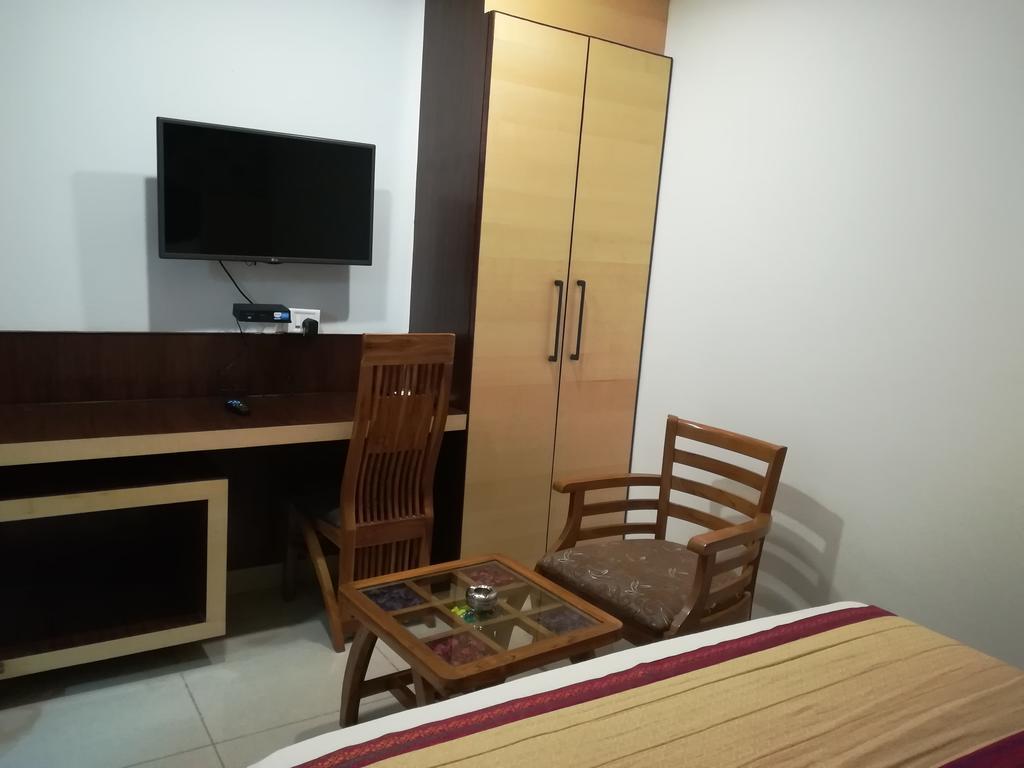 Hotel Sgt Plaza Waranasi Zewnętrze zdjęcie